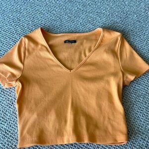 Women’s wild fable cropped v-neck shirt!